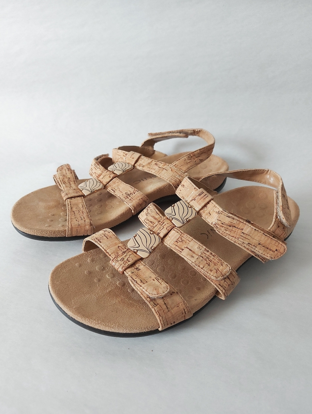Vionic Women Rest Amber Pearl Tan Sandals Size 8 Ankle Back Straps Walking Shoes